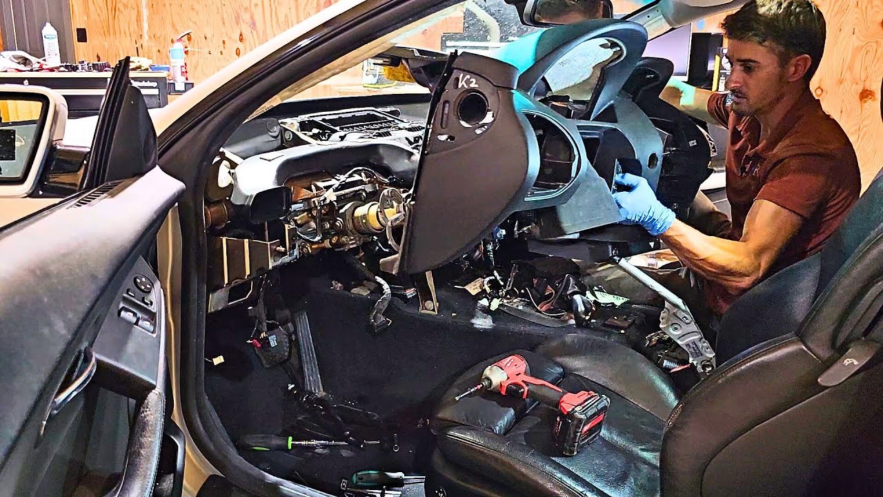 Dashboard Removal: 650i AC Evaporator Replacement