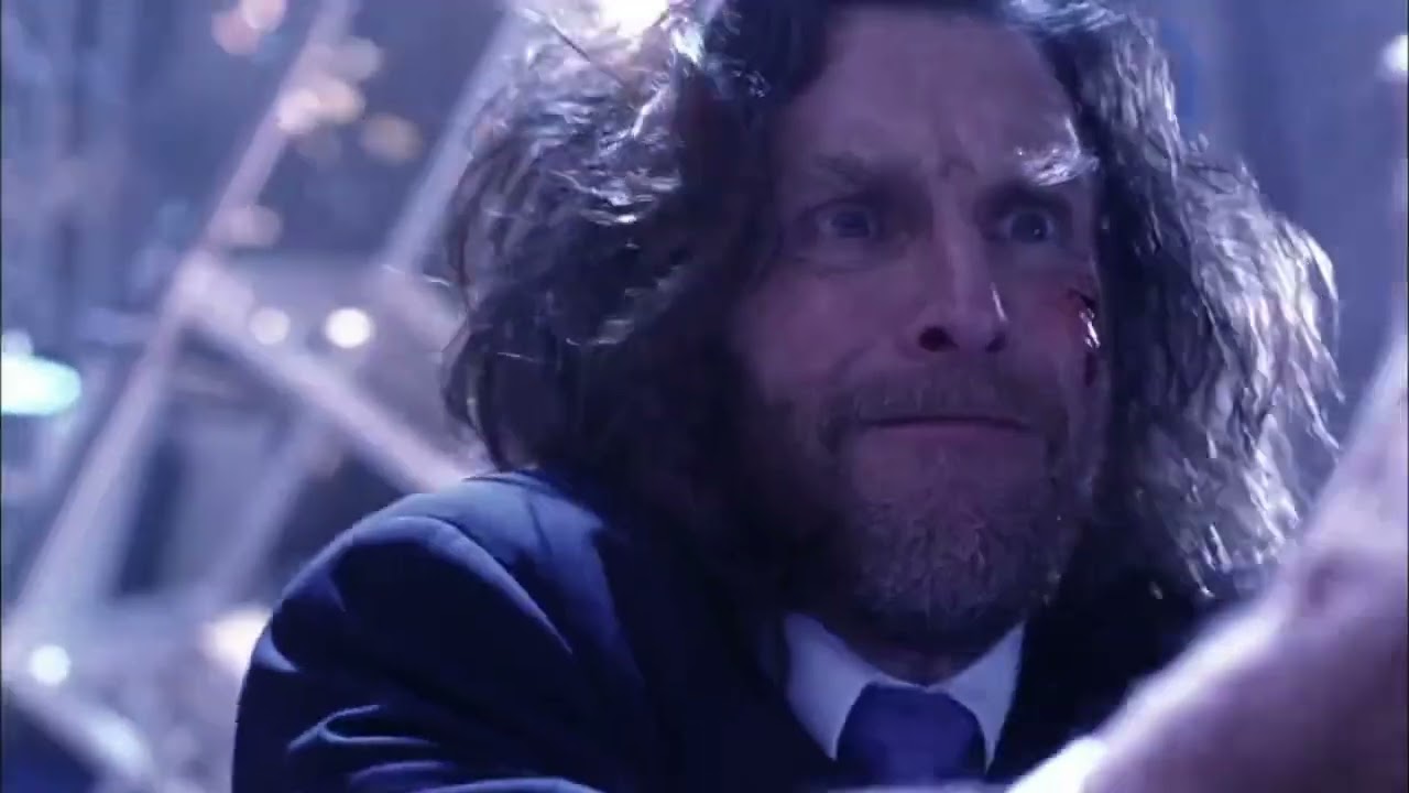 Smallville Season 3 Jonathan Kent vs Lionel Luther in the caves