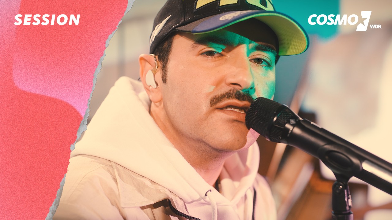 Chefket - Tausend Schuhe feat. Stadtgeklimper | COSMO Session