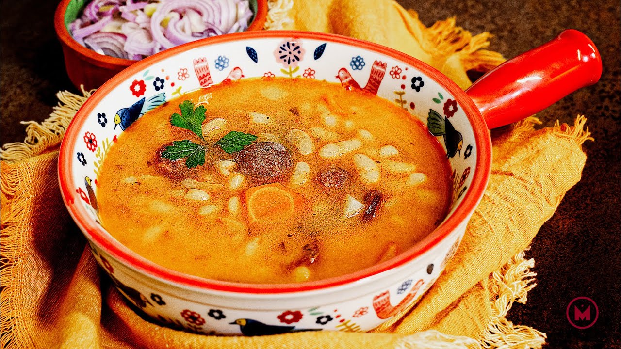 Erd&eacute;ly &iacute;zei: t&aacute;rkonyos, tejes paszulyleves f&uuml;st&ouml;lt kolb&aacute;sszal