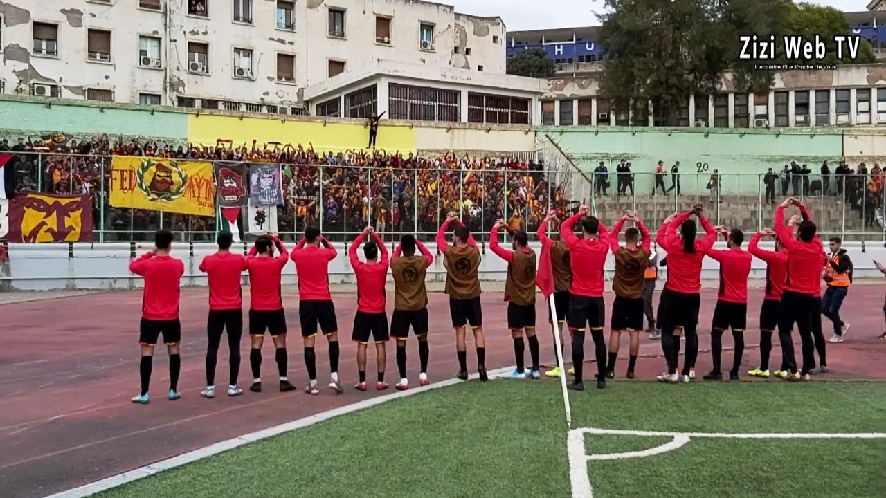 JSK – Un Bon Spectacle Des Supporteurs De L’ES Tunis Au Stade De Tizi-Ouzou ...