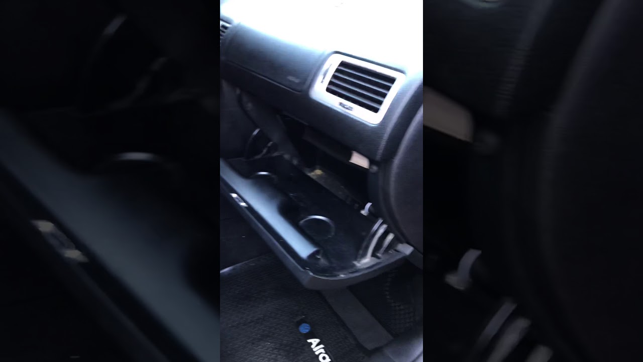 Guantera rota de vw Bora