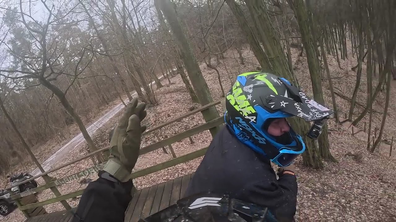niedzielny wypad -opuszczona żwirownia cz3(film stworzony metodą Ai)