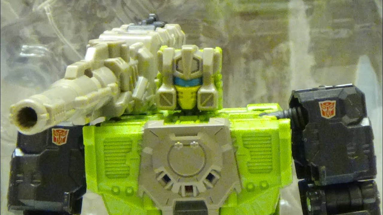 Transformers Generations Titan Returns Deluxe Class Hardhead