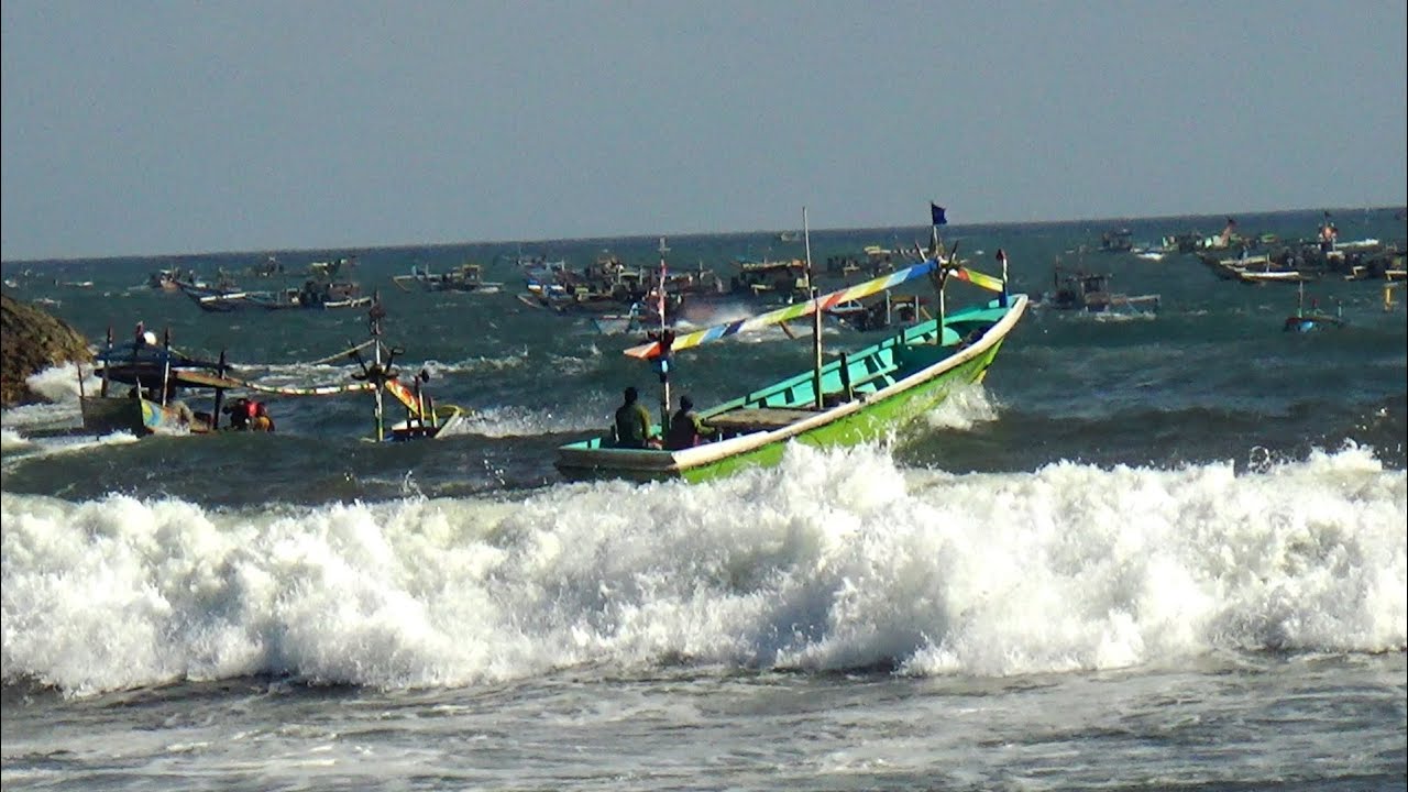 This is how the Puger fishermen in bad weather keep leaving
