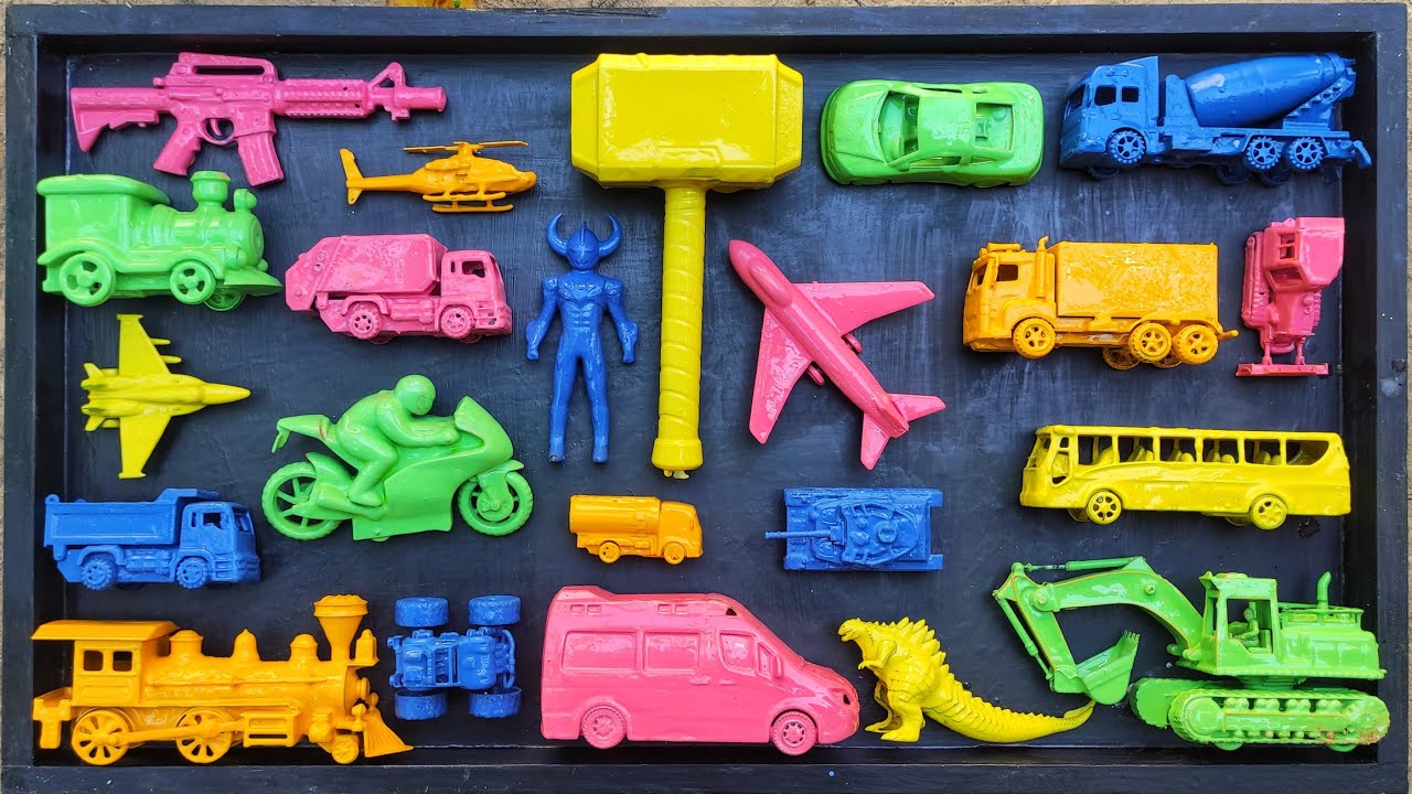 Membersihkan Mainan Mobil Balap,Truk Molen, Kereta Api, Tank Baja, Bus Telolet, Pesawat, Excavator.