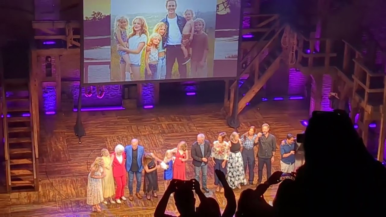 Dawson's Creek Class Reunion - Cast sings 