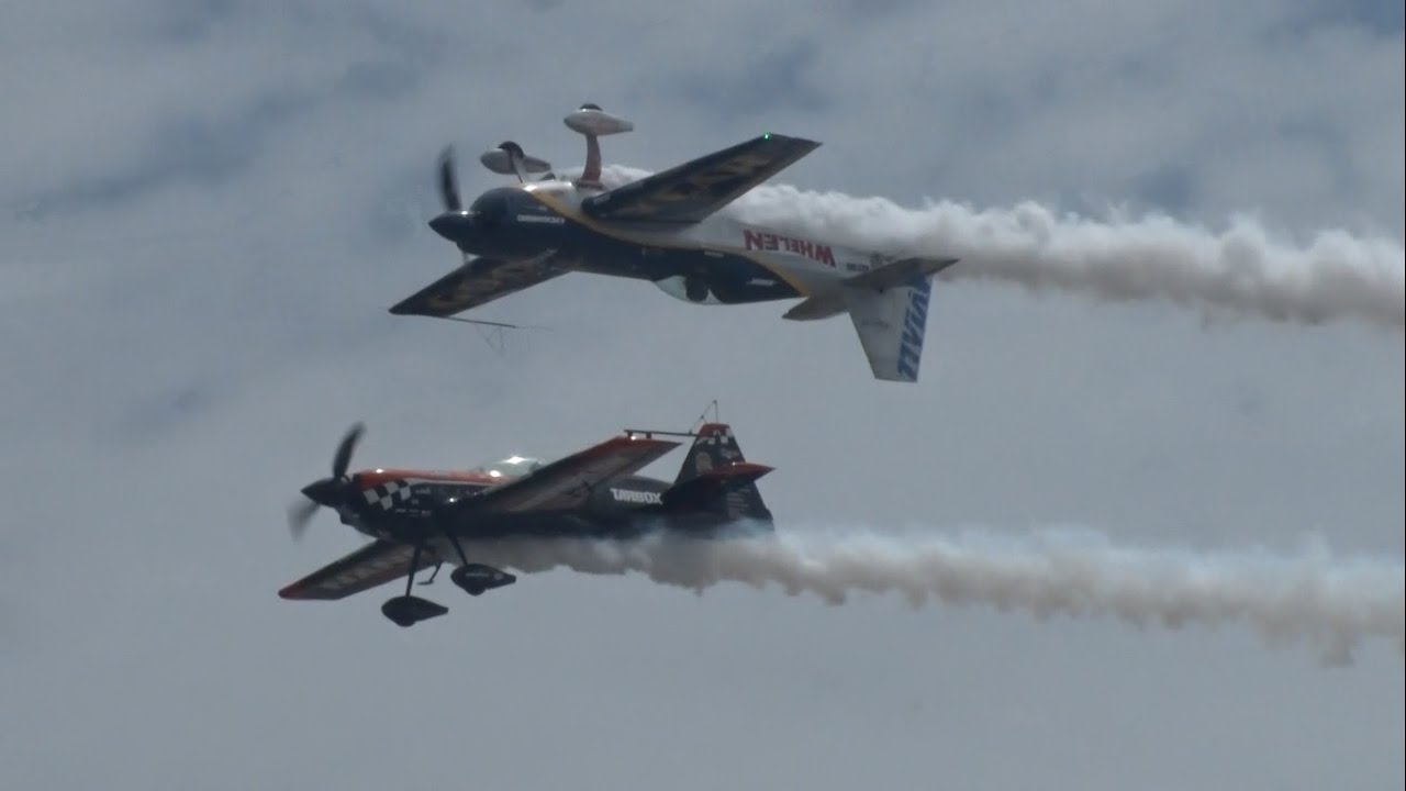 2017 Rhode Island ANG Open House & Airshow - Michael Goulian & Rob Holland
