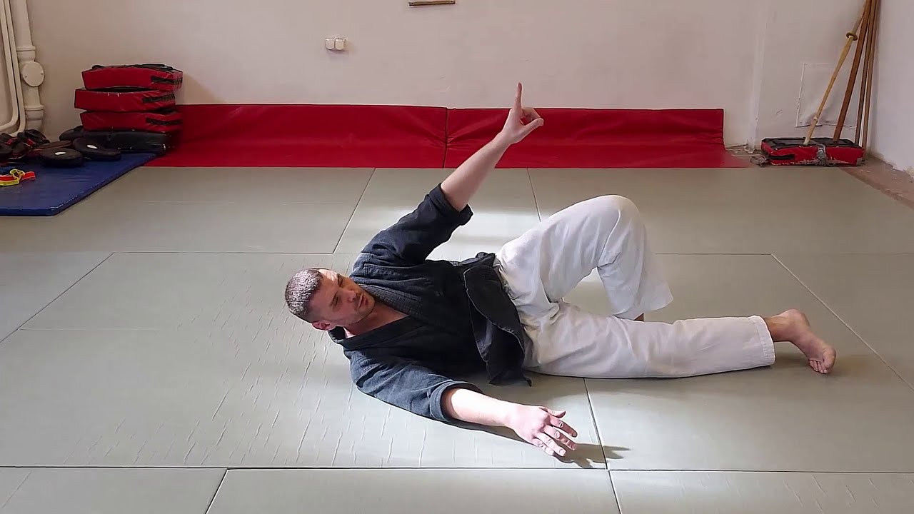 Yoko ukemi (pad w bok)