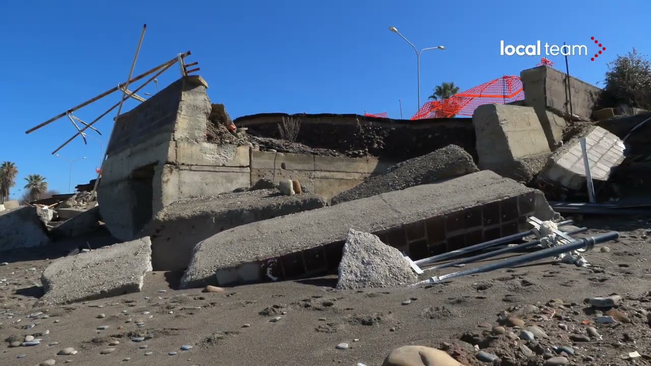 Sant'Agata di Militello (Messia), frana il lungomare: rischio crollo ristoranti