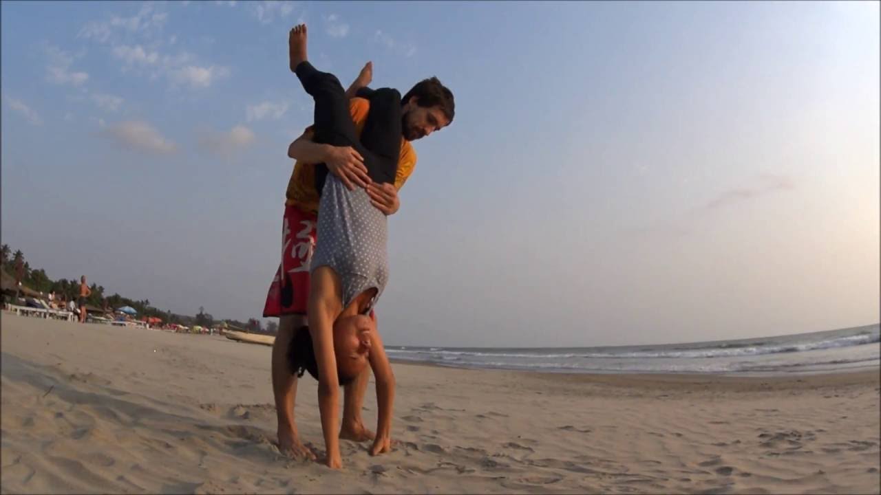 Índia VLOG 46 - Exercícios na Praia de Arambol e cozinhando no quarto