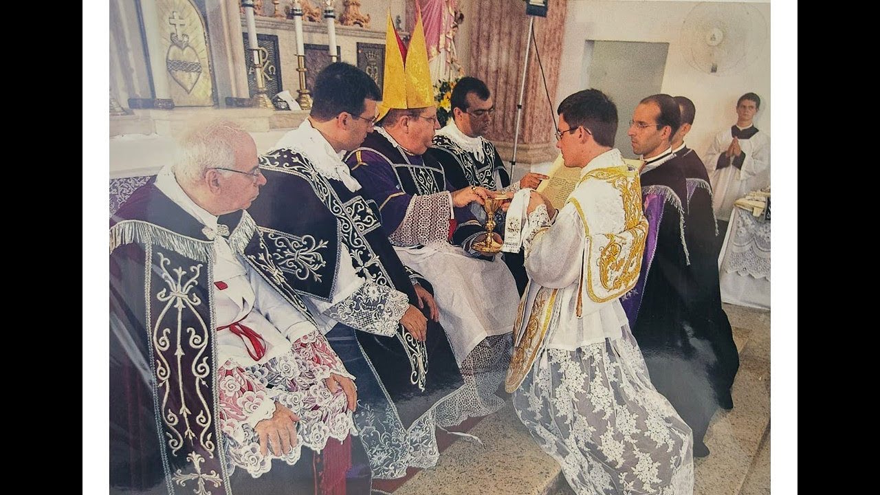 Ordenação Sacerdotal do nosso Pároco Padre Silvano Salvatte Zanon 11 de Dezembro de 2005