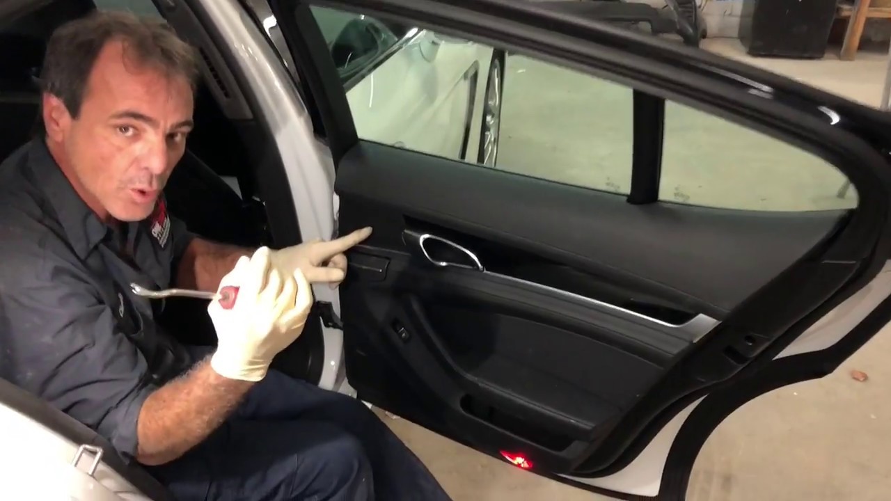 Porsche Panamera -- How to Remove the Rear Door Panel / Como Remover Painel traseiro da Porta