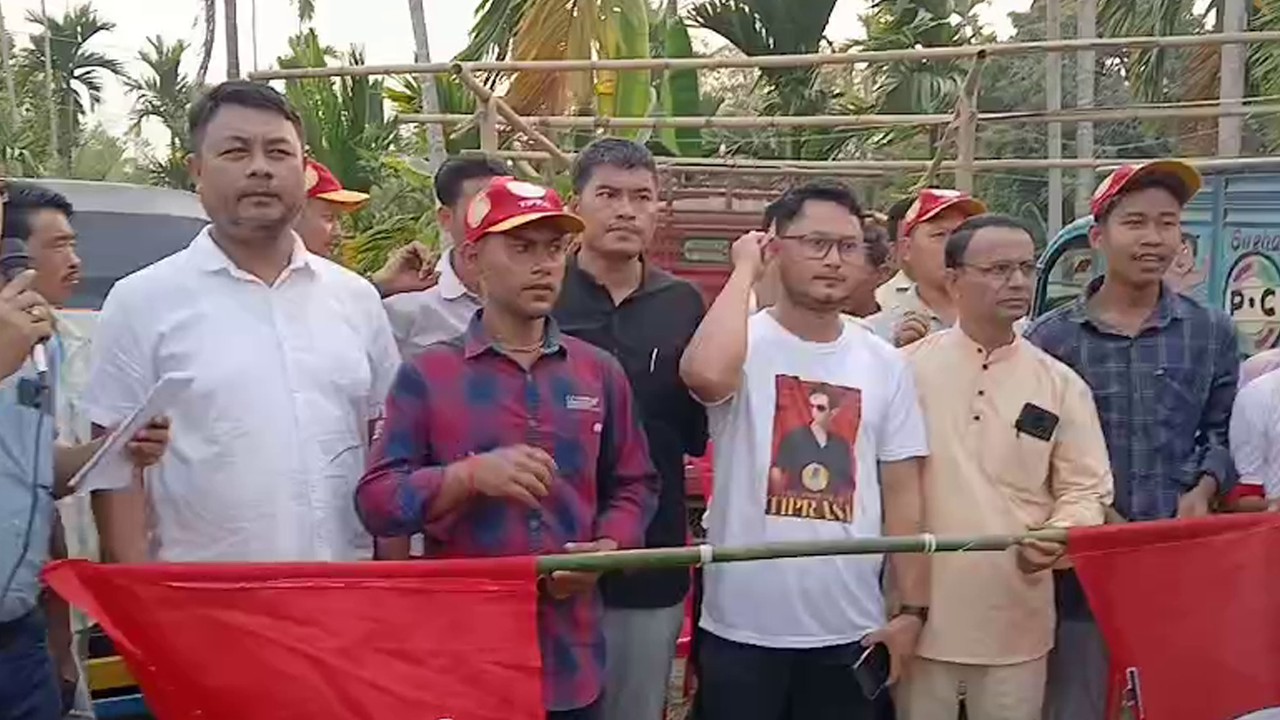 Dalbidal Bodol Yakarwi 4 Family ni 14 Voters Romkha Tipra Motha Bodolni Bana