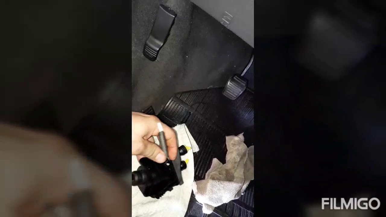 Atuador de embreagem Fiesta não funciona? Como trocar? Faça você mesmo.