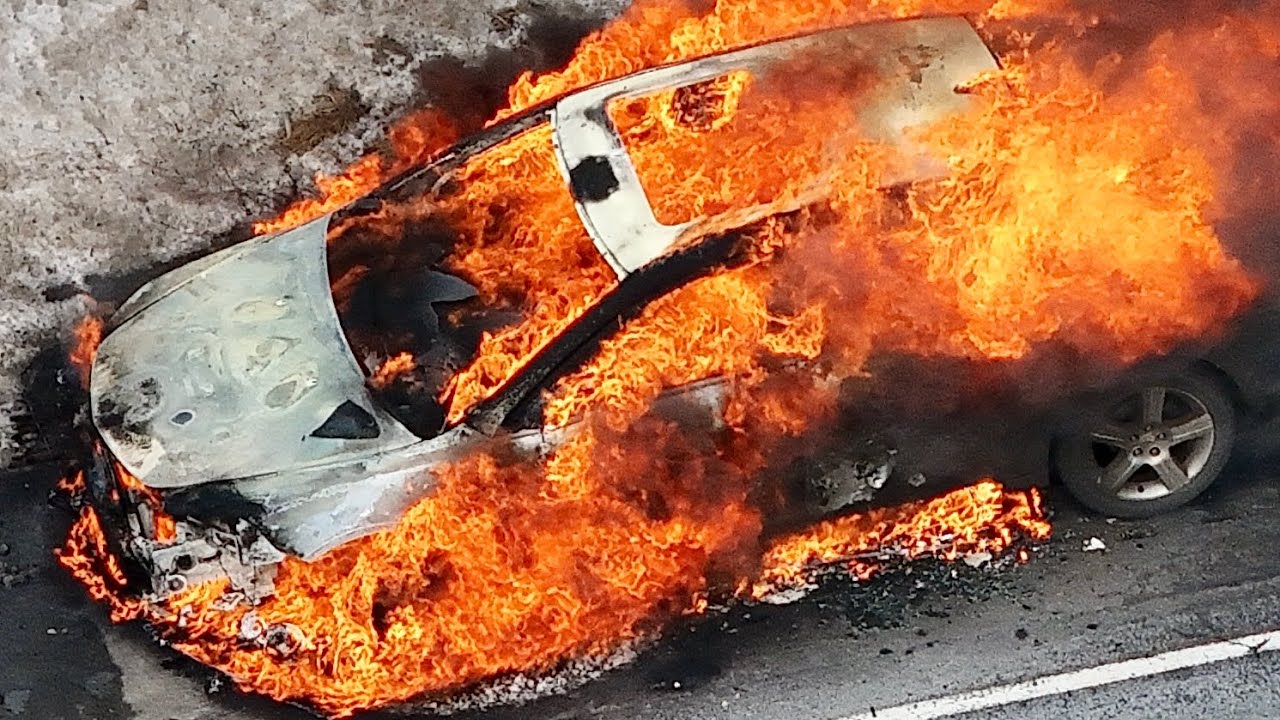 ***Pre-Arrival*** Fully Involved Vehicle Fire on Rt 22, Bethlehem Twp, Pennsylvania - 1.19.26