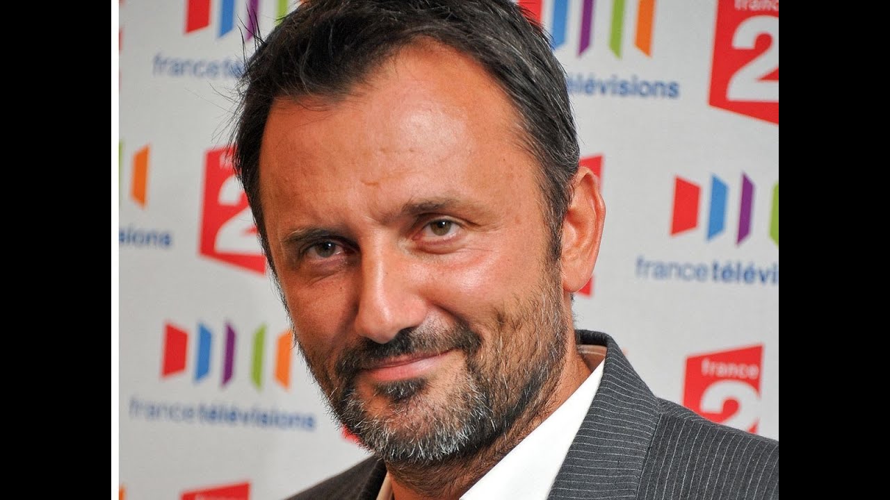 Rapha&euml;l de Casabianca  son pr&eacute;d&eacute;cesseur Fr&eacute;d&eacute;ric Lopez m&eacute;connaissable, cette apparition rare qui ch