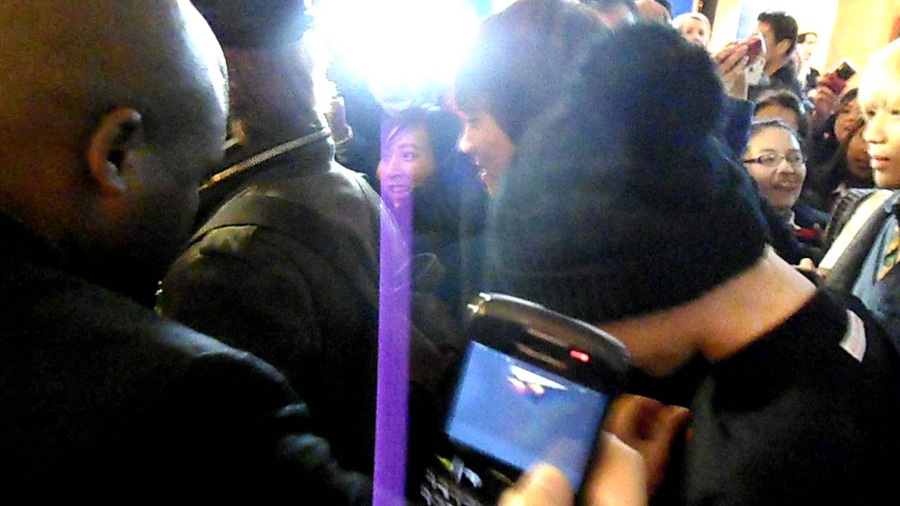 SHINee at Heathrow Airport - 01/11/11