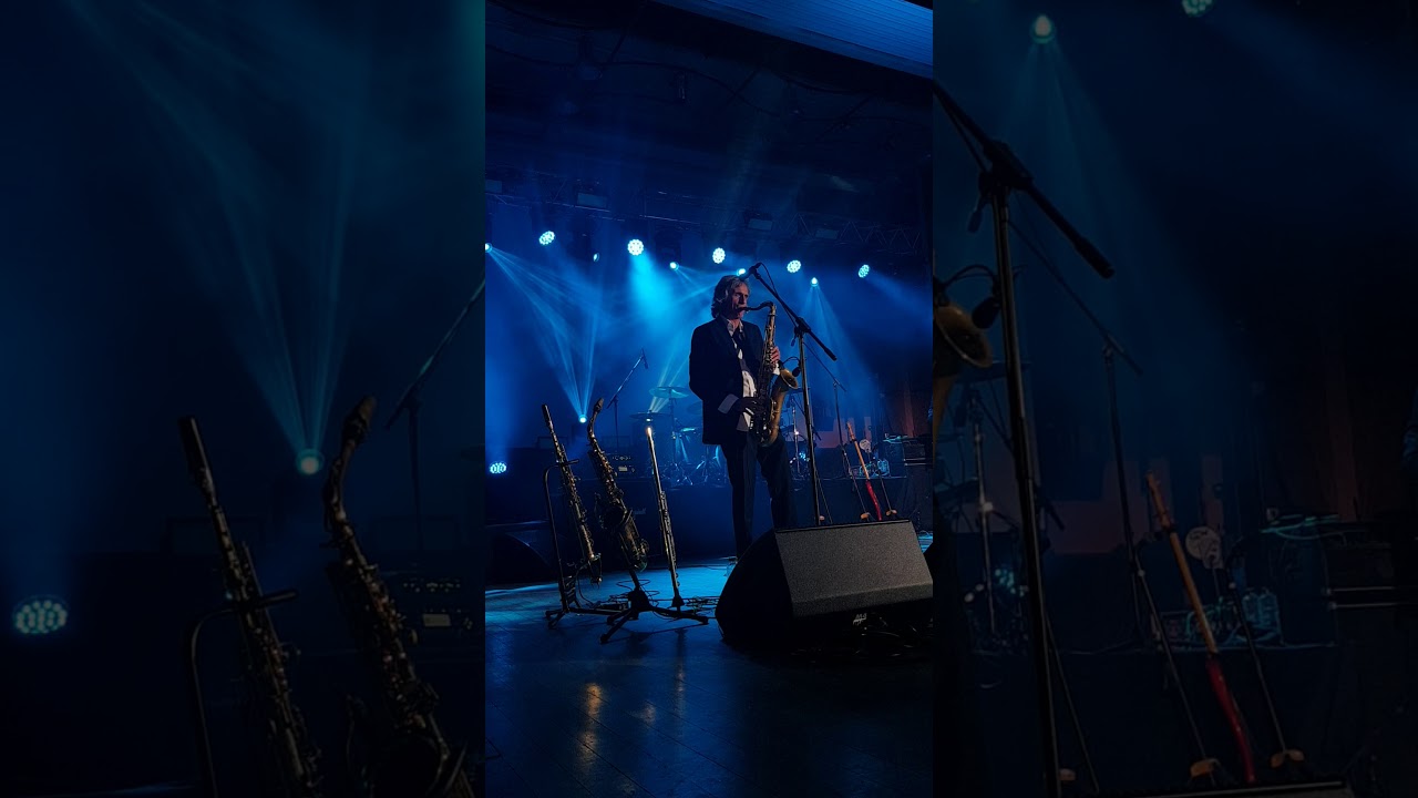 Dire Straits Experience -   Going Home - Chris White (saxophone) Terence Reis (guitar)