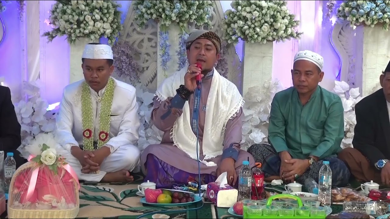 Kh faiqunnuha mubarok. Vet hadro nurul isti qomah. Gelindung sumbermalang