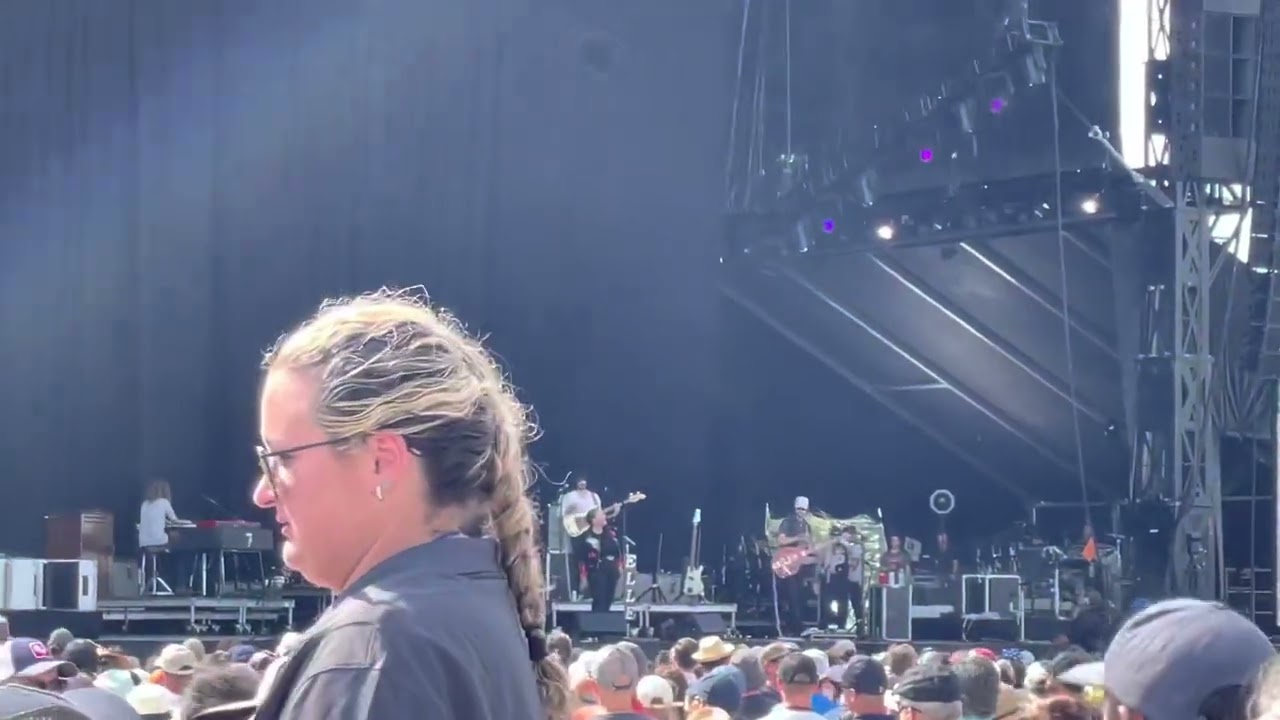 Elle King - You&rsquo;re the Reason I Drink @ Bourbon & Beyond (September 17, 2022)
