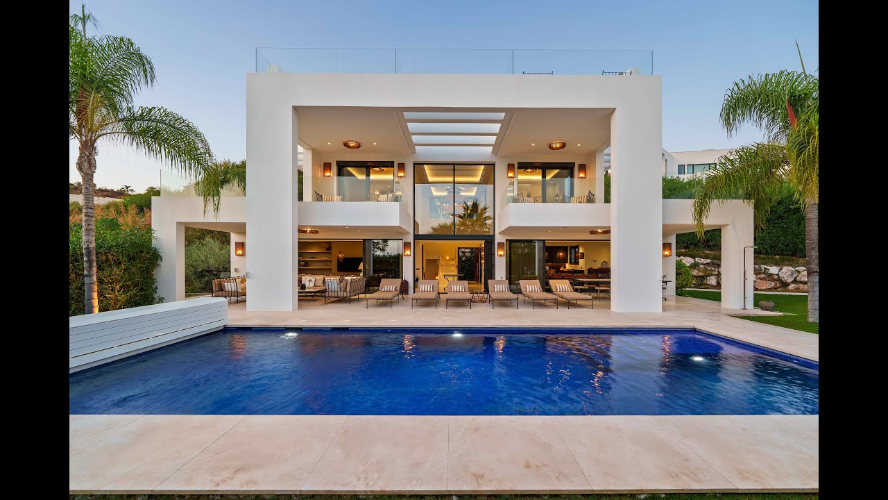 Villa de lujo. Vistas al mar. 6 dormitorios, 6 baños. Nueva Andalucía, Marbella Ref. 3946