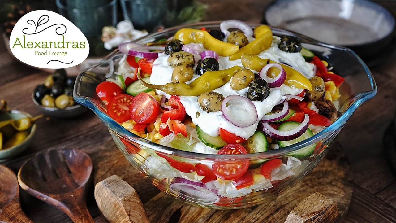 Perfekter Salat f&uuml;r dein Silvester Buffet/ Griechischer Schichtsalat
