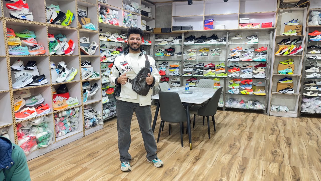 Biggest Branded Shoe Sale Ever 😱॥ Top Quality Shoe Market ॥ Branded Shoe Sale ॥ Cheapest Shoe Market