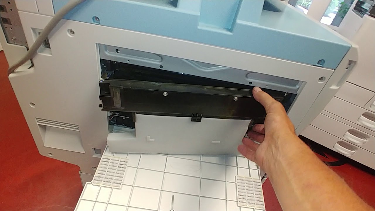 Опорожните отработанный тонер в Ricoh MPC2050/2550/2051/2551