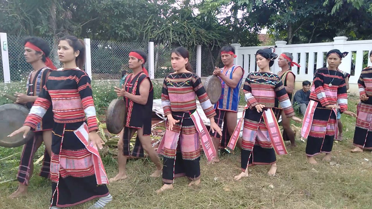 Công chiêng bana k4 vĩnh sơn
