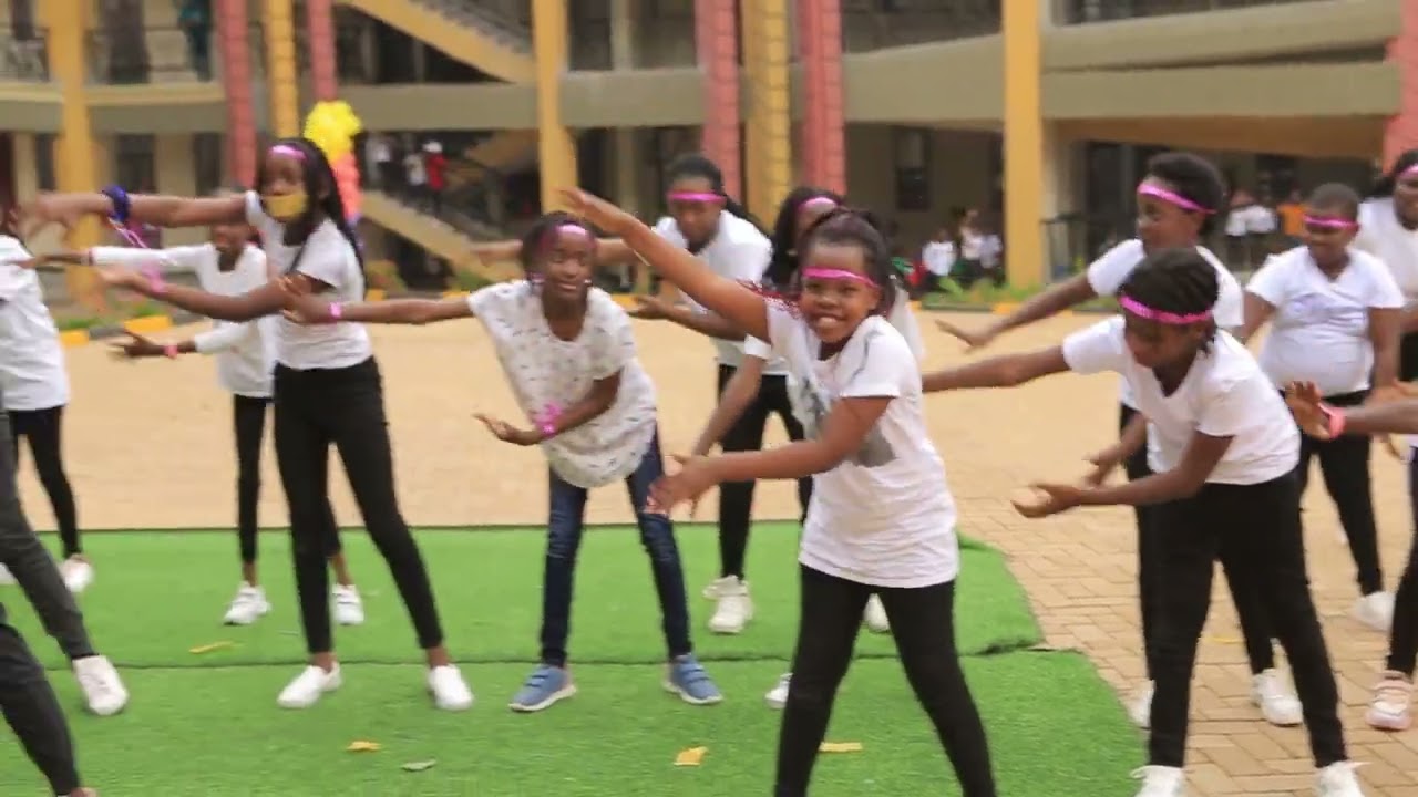 HARMONY KINGS, WITH A CONTEMPORARY DANCE