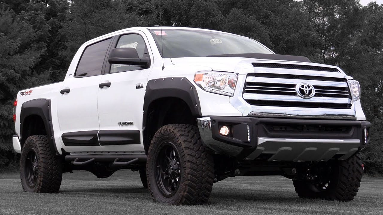 2017 Toyota Tundra: Review