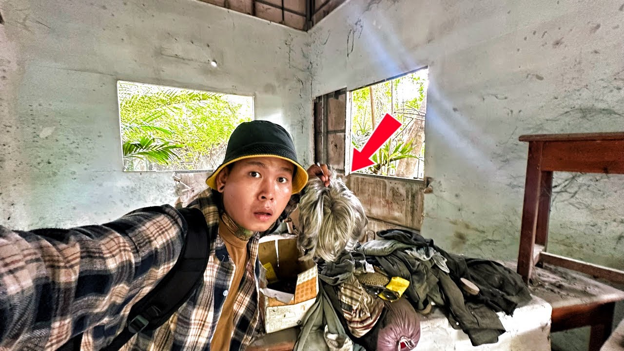 Hồi hợp khi bước vào trụ sở bỏ hoang này bên trong có gì?