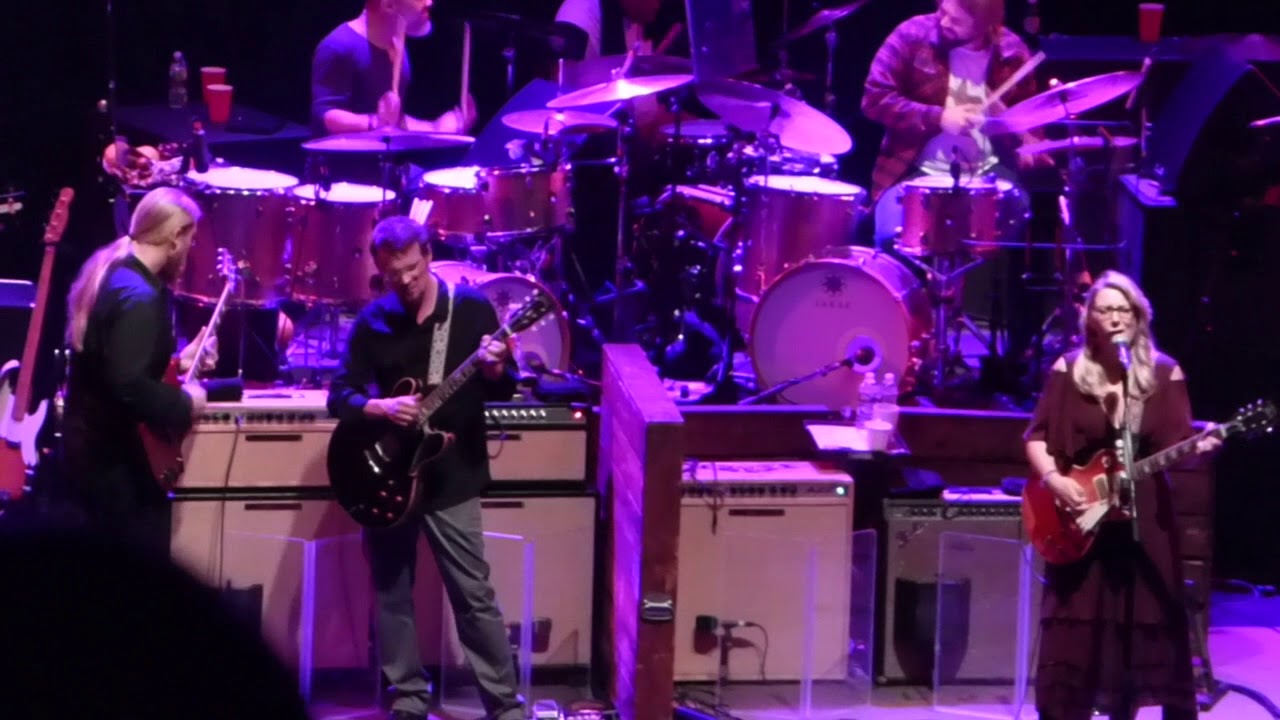 Tedeschi Trucks Band ft Luther Dickinson - Will The Circle Be Unbroken ~ Bound For Glory 10-11-17