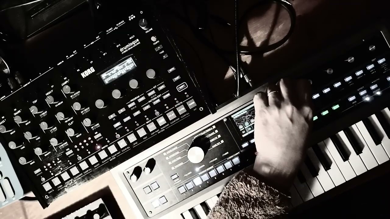 Drumlogue and Microkorg2, Hysterical strength
