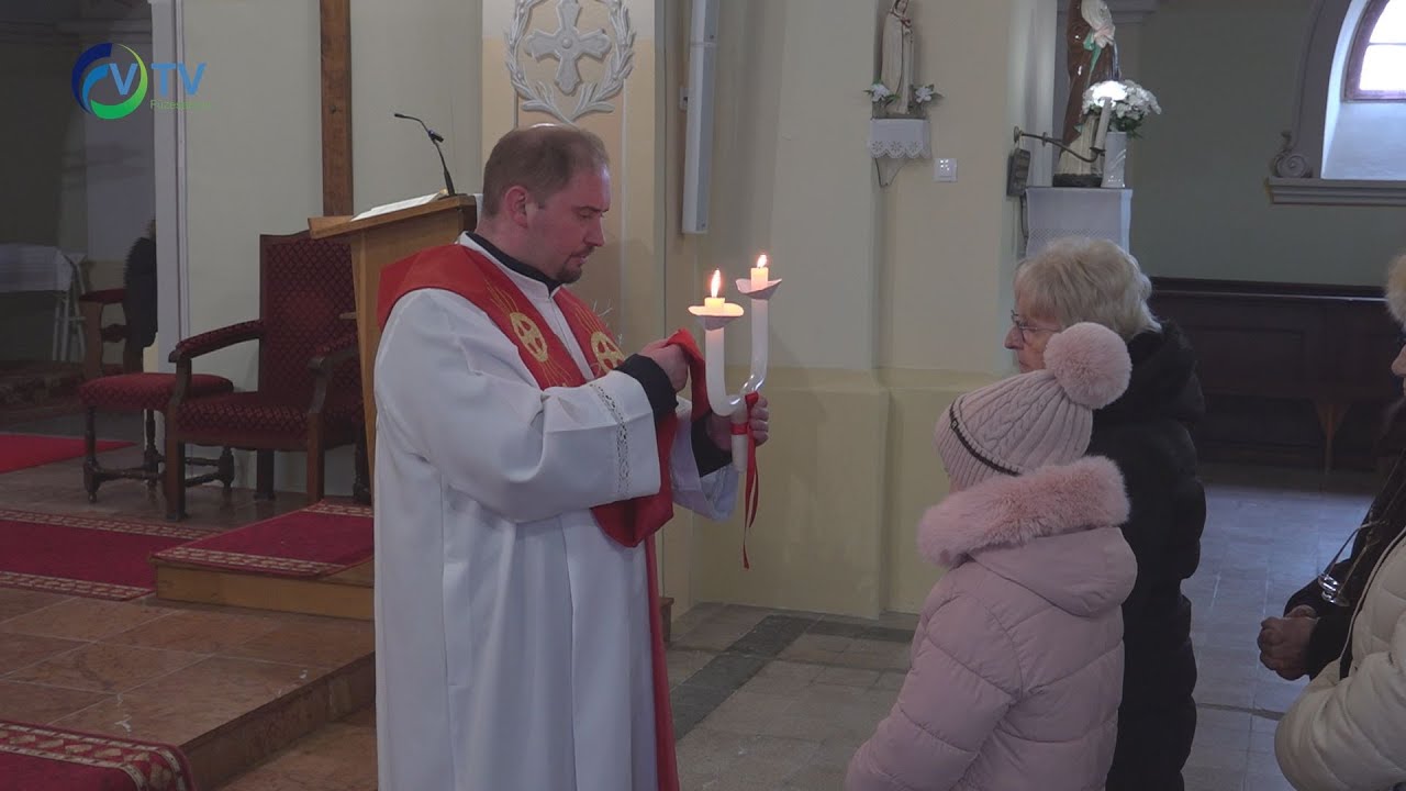 Balázsáldás a vasárnapi szentmisén