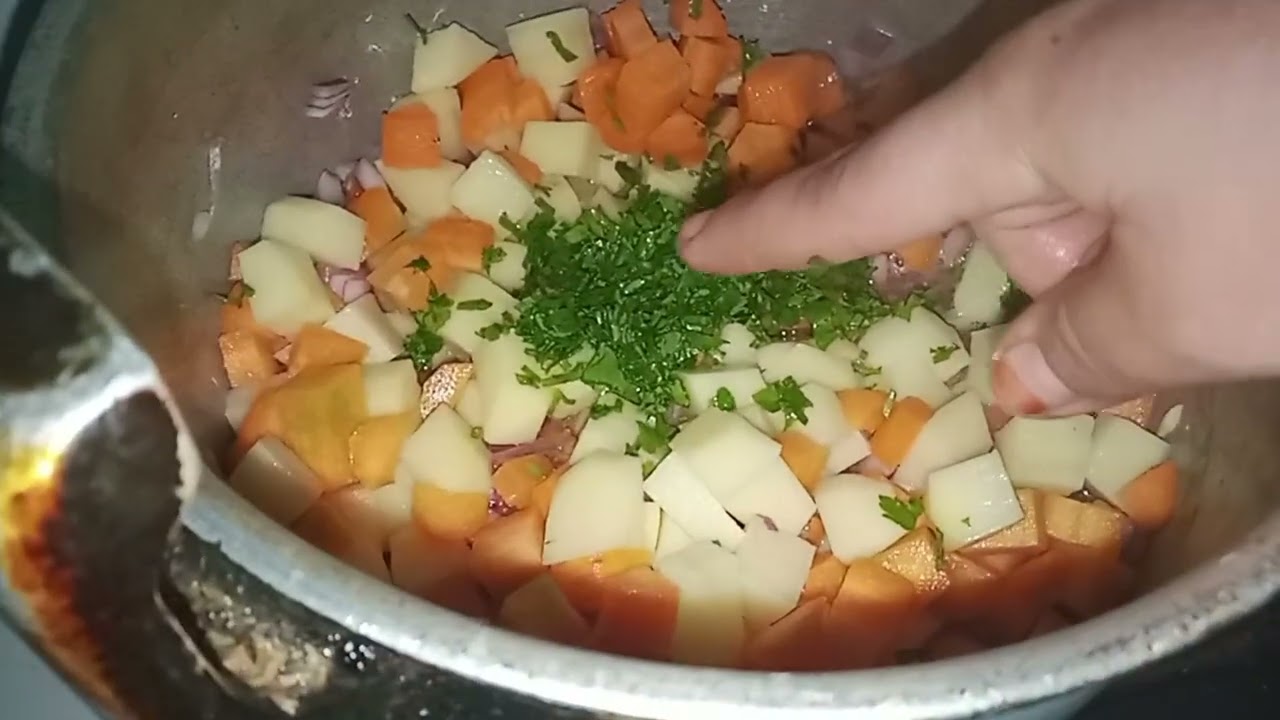 روز بالخضر كايجي واعر وبنين صراحة الله كنتمنى تجربوه بصحة وراحة 