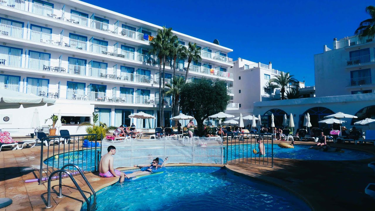 Hotel Vista Blava, Cala Millor, Majorca  Oct 24