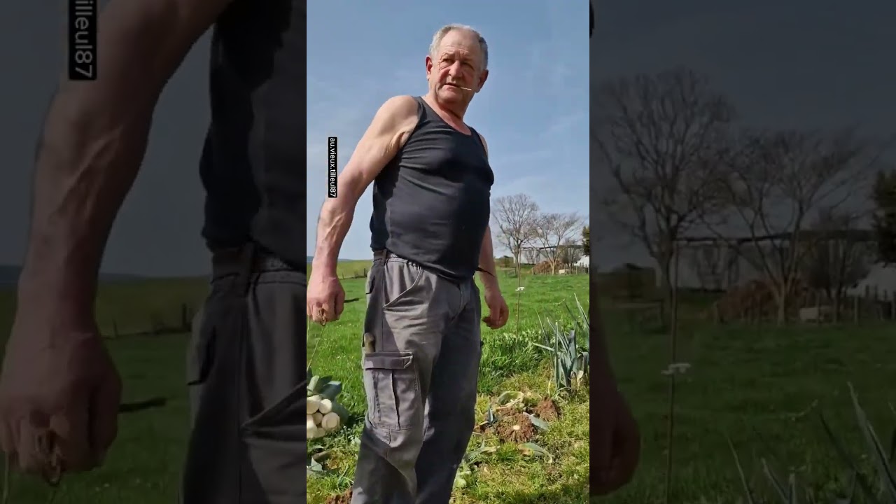 Jean Louis passe le cultivateur