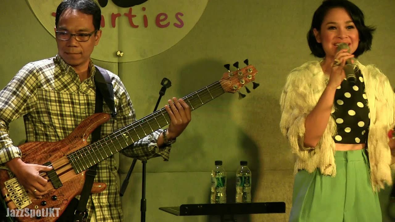 Andien ft. Indro Hardjodikoro - Milikmu Selalu @ Jazz Spot 17/06/13 [HD]