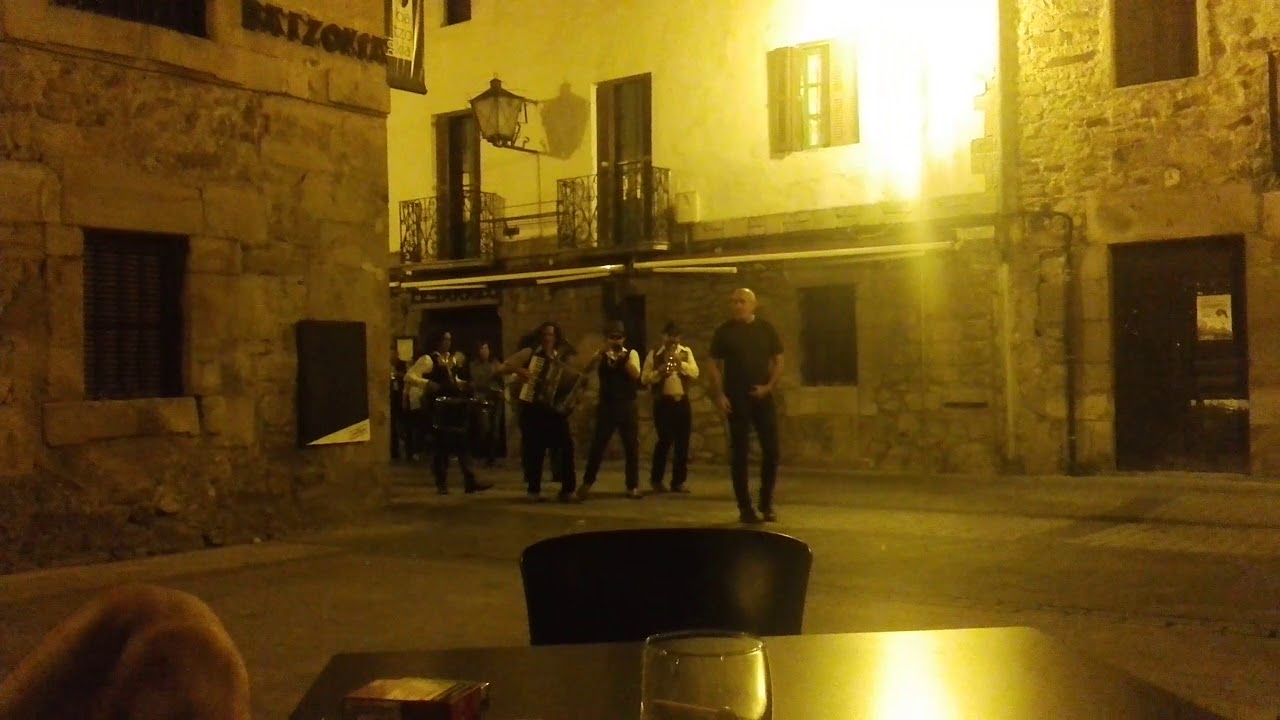 Fiesta en Elorrio país vasco