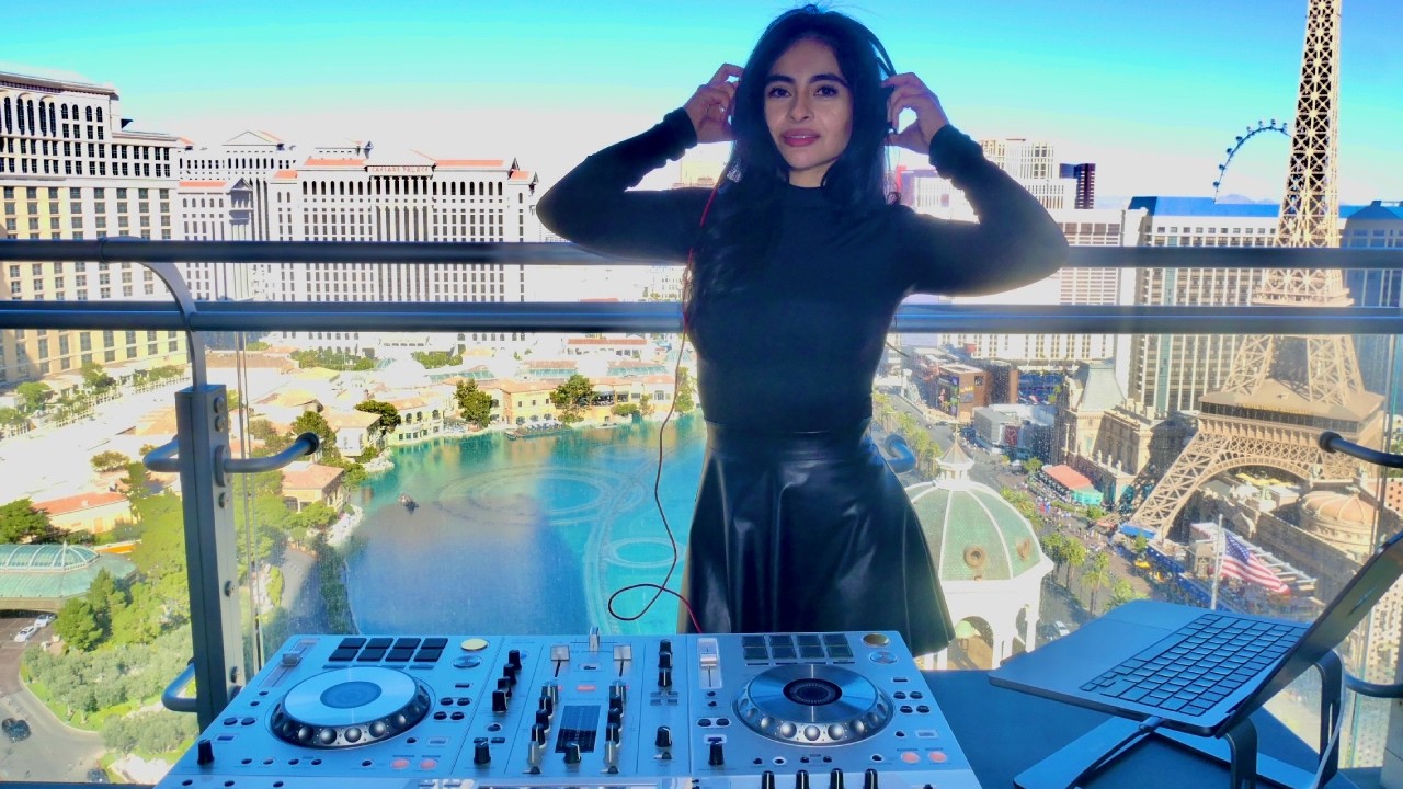 EmmaDJ - Live Mix full of Uplifting Melodic Techno, Progressive House, and Trance in Las Vegas 2026