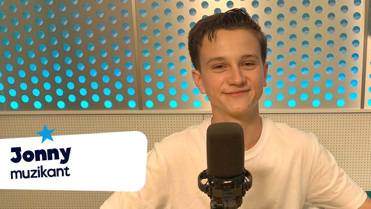 Na kytaru se můžete naučit i sami, nemus&iacute;te m&iacute;t vždy učitele, ř&iacute;k&aacute; 13let&yacute; muzikant Jonny