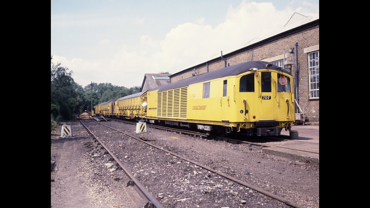 TUNNEL CLEANING TRAIN