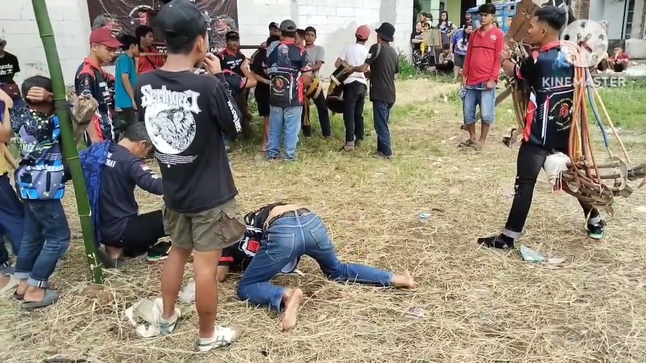 Kidung bubuka seni reak cahaya mekar dibabakan suka rasa 