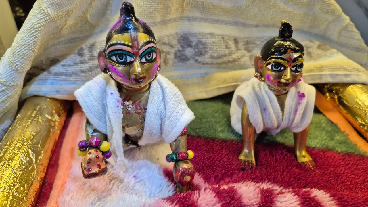 Holi ke din ki shuruaat 😅🤭