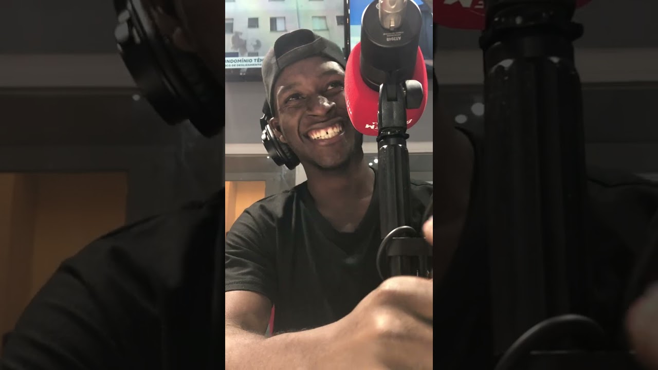 Wollzey na RÁDIO ESCOLA MBORA QUINTALÃO  #newmusic #funny 