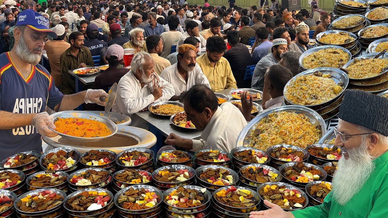 Grand Roadside Iftar in Karachi | Sindhi Mutton Biryani Feast | Huge Ramadan Gathering 8000+ Guests