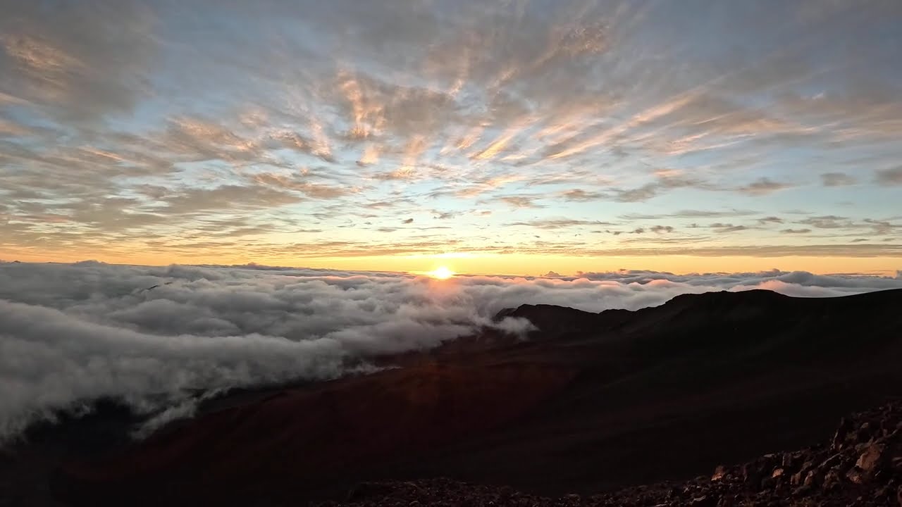 Sunrise @ Haleakalā Crater, early am on February 7, 2026 #haleakala 