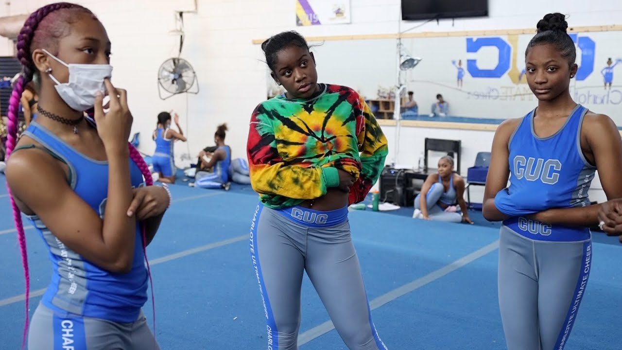 COACHES SCOLD CHEERLEADERS FOR BEING DISRUPTIVE!